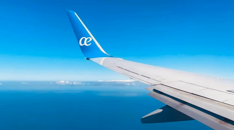 Alaska Airlines inaugure des vols depuis Seattle vers Paris et Athènes : découvrez comment bénéficier des billets à 999 dollars