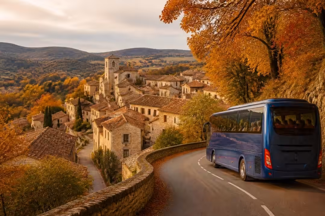 découvrez nos meilleures villes françaises pour un voyage en autocar cet automne, alliant détente et découverte au rythme slow.
